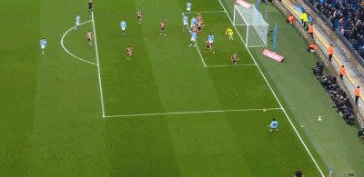 足总杯破门，马克斯-阿莱恩打进代表曼城一线队的首粒进球