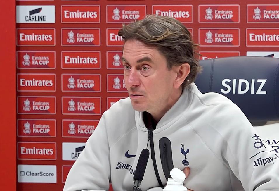 弗兰克:库卢的伤病是足球史上不常见的,他打了针等几周再看