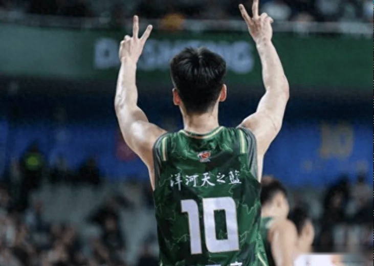 14中5又如何？郭昊文轰24+10带队拿下江苏，进攻全面蜕变冲国家队