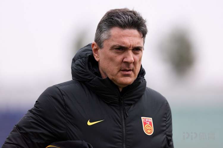 沪媒：不踢传控的安东尼奥肚里有货，丑陋足球贴合中国球员实际